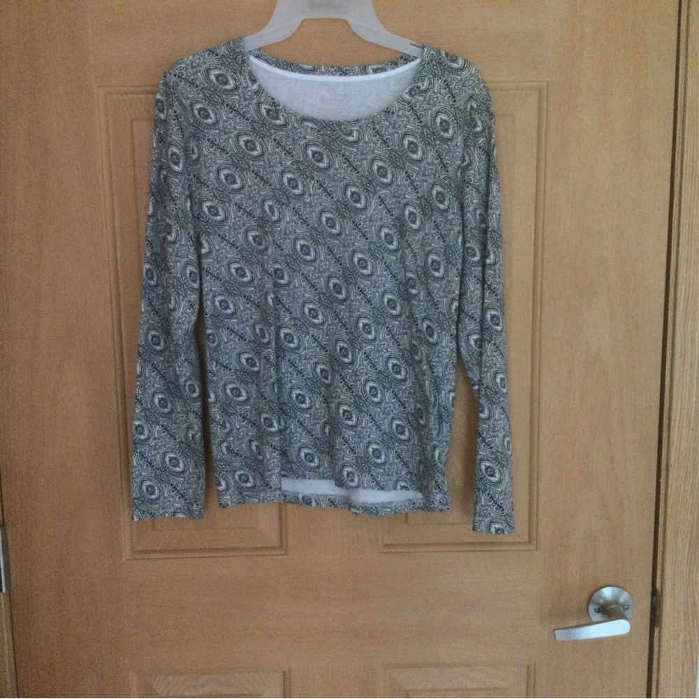 White Stag long sleeve tee shirt round neck Size S (4 - 6)